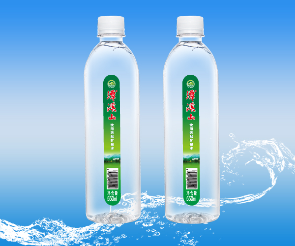 潭溪山饮用天然矿泉水水源地选择在环境优美,交汇于泰沂山脉的潭溪山支脉,水源取自于300米地下,属寒武系鮞状裂隙水,富含锶、锂、锌、硒、偏硅酸等对人体有益的微量元素及矿物质,经国土资源部地下水矿泉水及环境监测中心、山东省矿泉水勘察鉴定中心监测为锶型天然矿泉水。